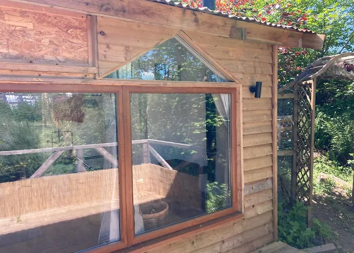 Honey Bee Cabin